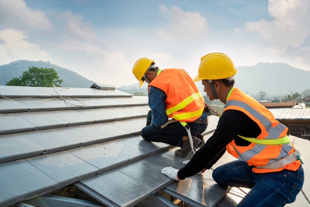 roof repair in Home Gardens CA